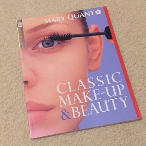 Make Up Book